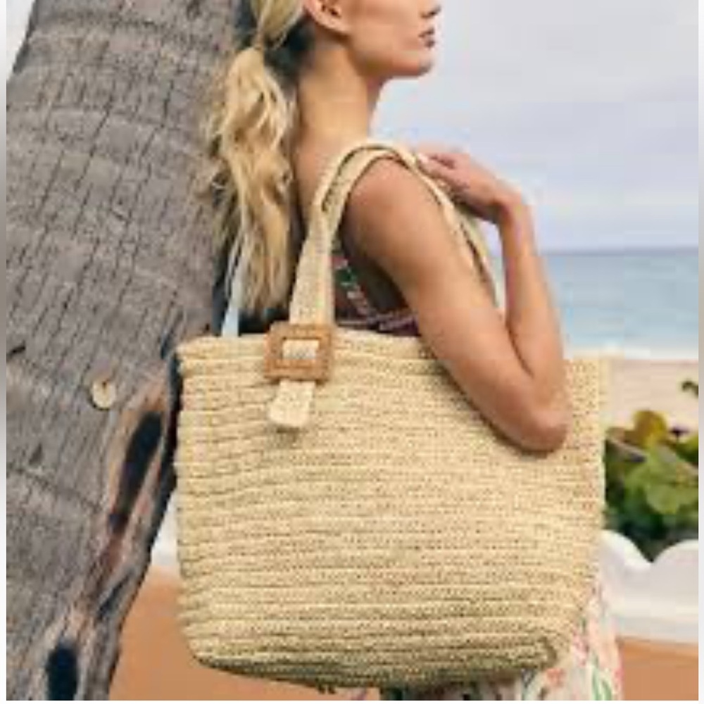 NWT Pamela Munson The Avis Bay Oversized Tote-Natural Wovan Raffia-Buckle Detail - Picture 16 of 16